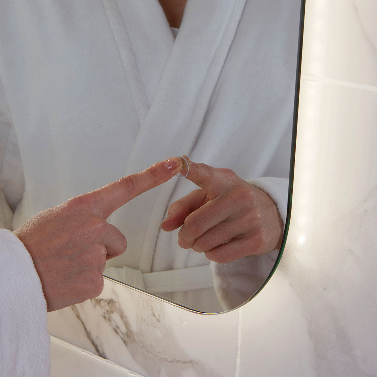 Aura LED Mirror 600x1200mm