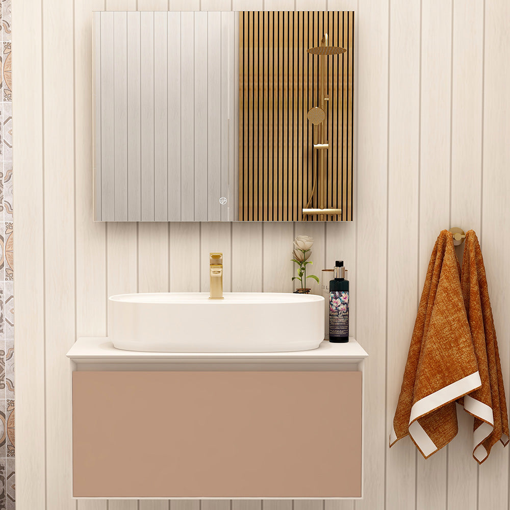 Essence 750 Illuminated Mirror with Demista