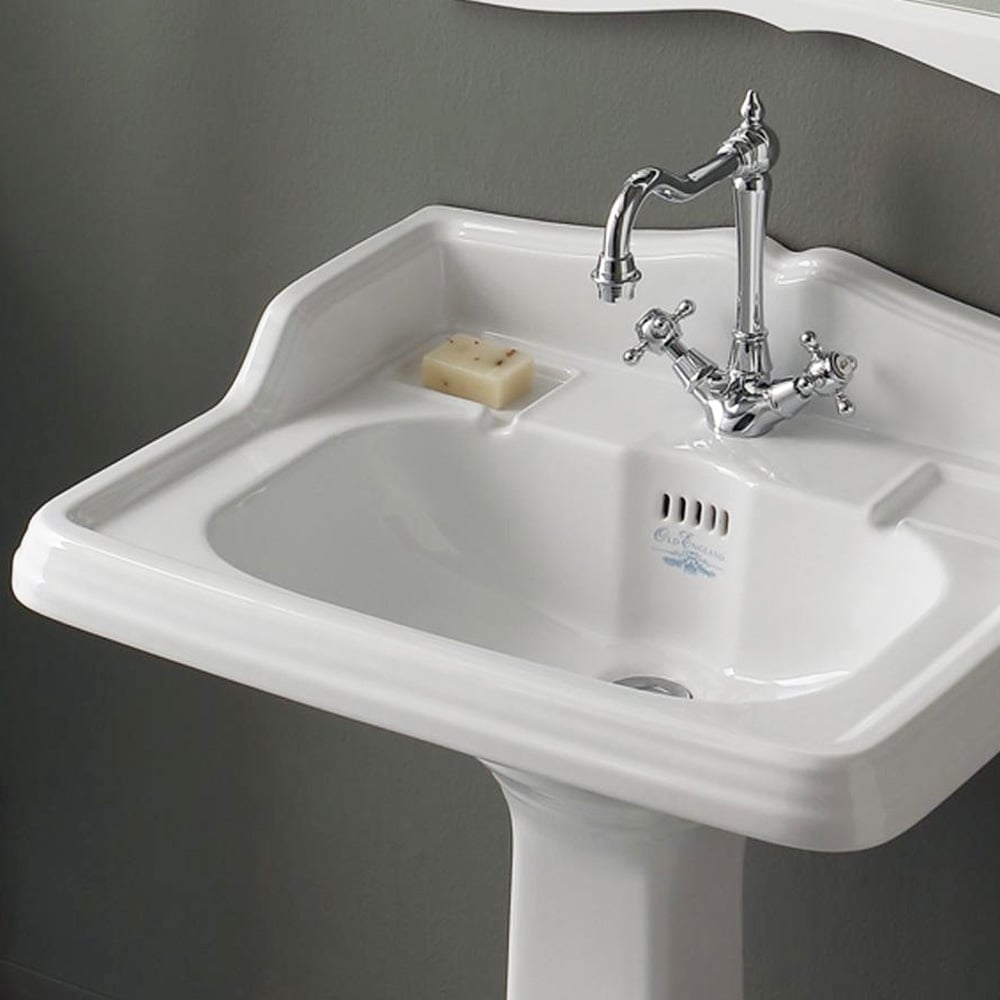 Alaric Traditional Full Pedestal Basin