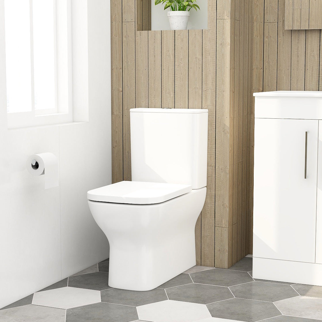 Quadro close coupled closed back pan & cistern