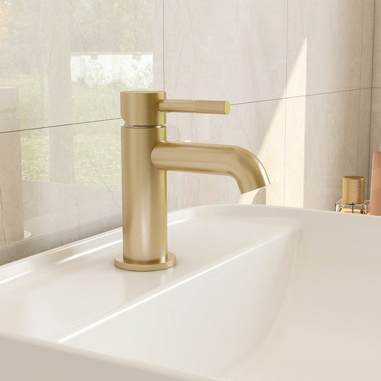Ravine basin mixer in Brushed Brass with universal clicker waste