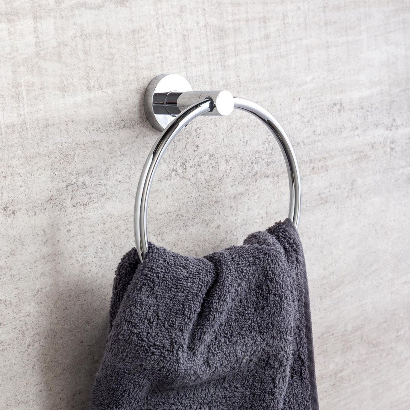 Round Chrome Towel Ring