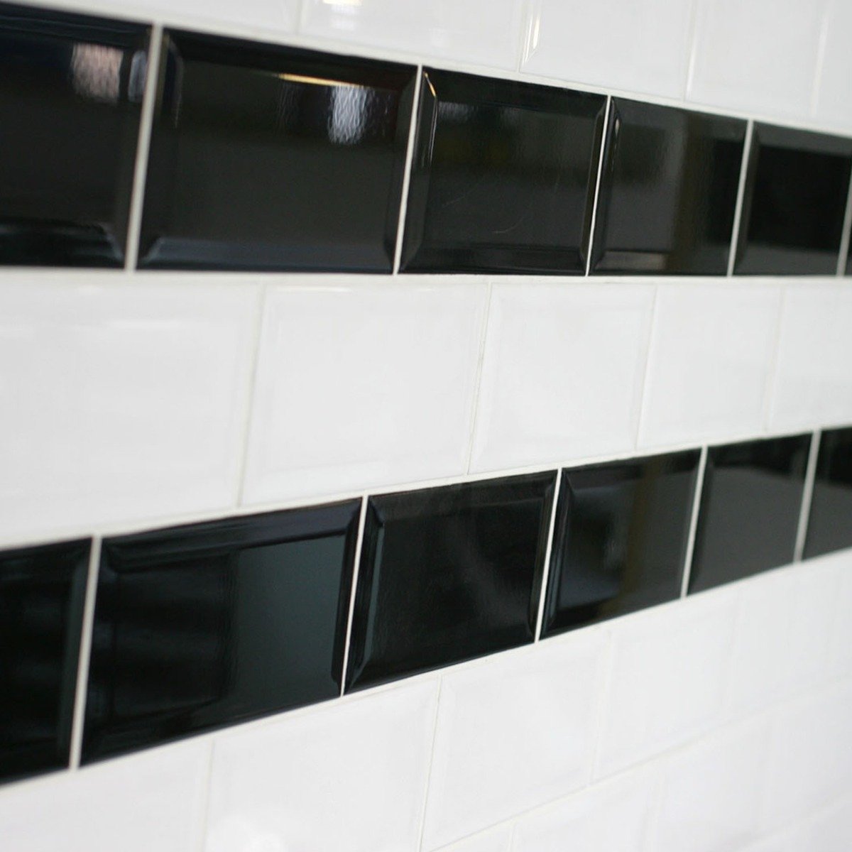 Metro Black Ceramic Brick Tile 100x200mm