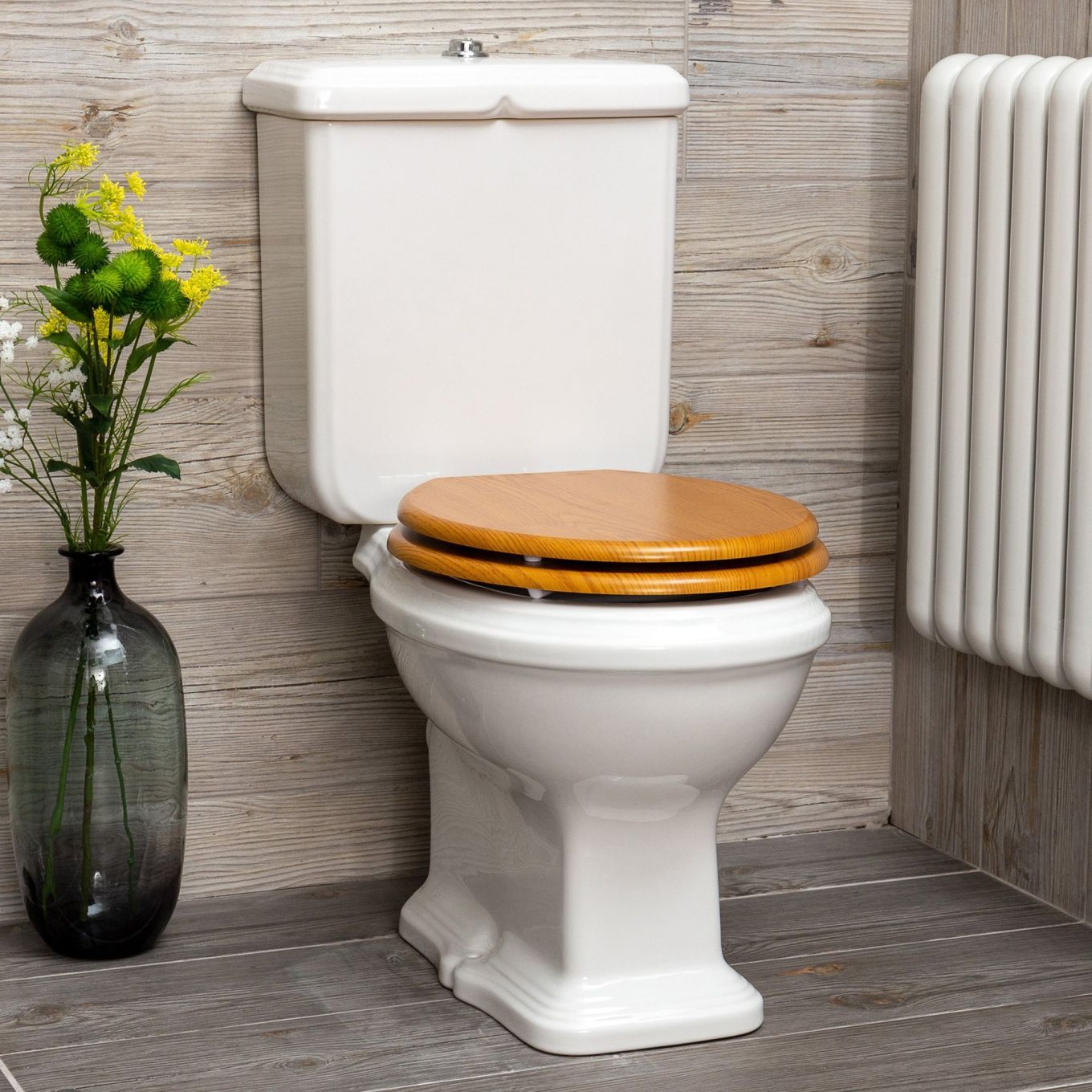 Alaric Traditional Close Coupled Toilet