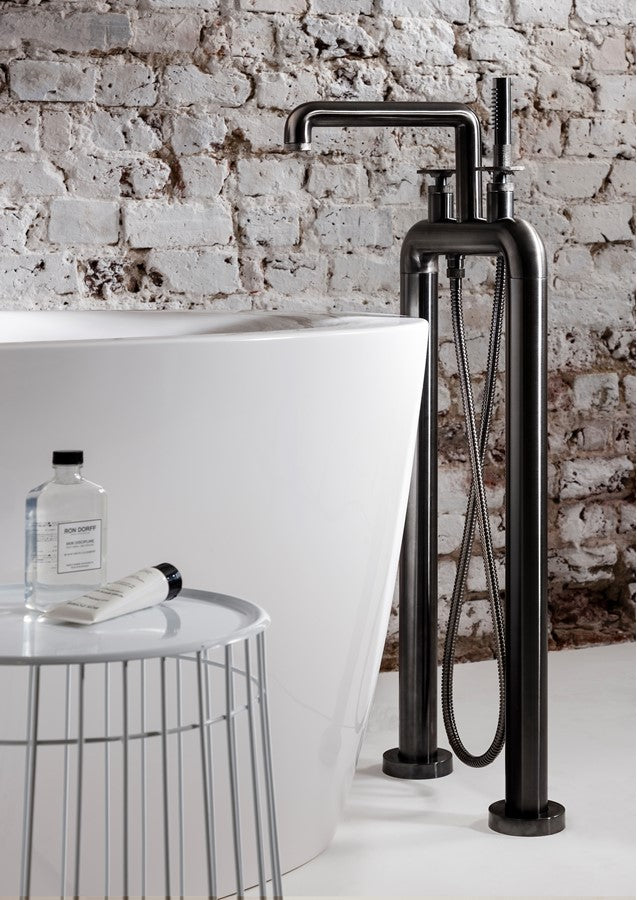 UNION Free Standing Bath Filler & Shower Kit Wheel