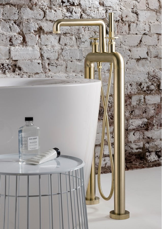 UNION Free Standing Bath Filler & Shower Kit Wheel