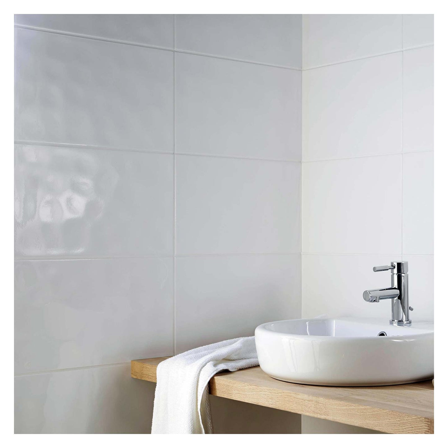 Bumpy Gloss White Ceramic Wall Tile 200 x 250mm