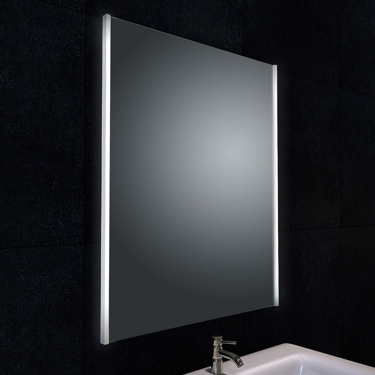 Casa Illuminated LED Mirror 650mm