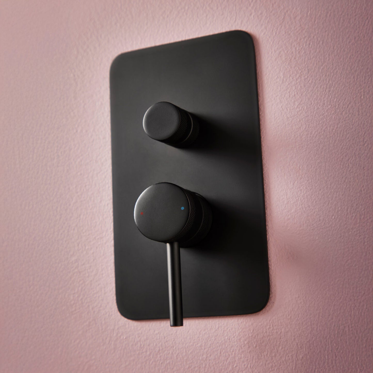 Core Concealed Manual Dual Outlet Matte Black