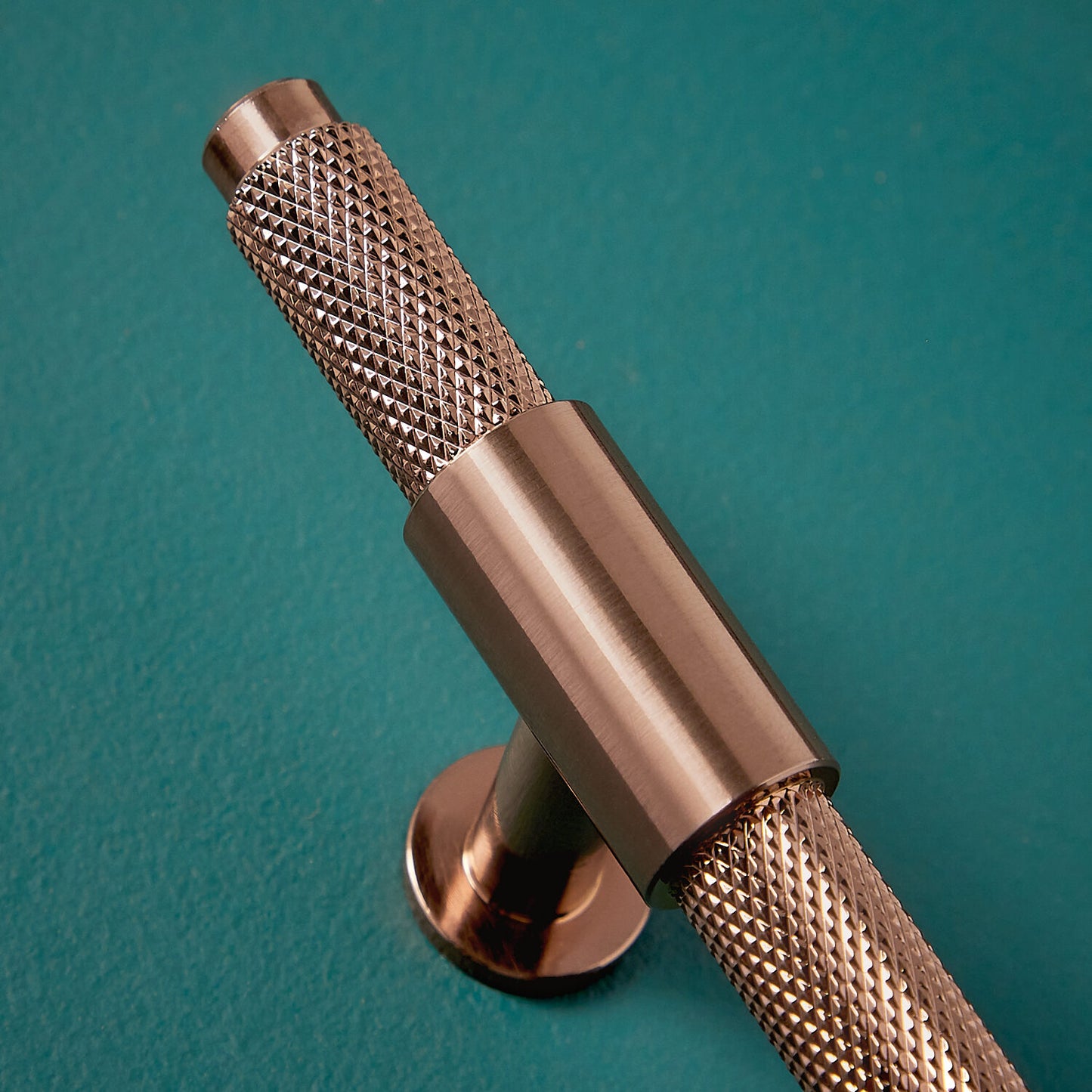 Knurled T Bar 95mm Handle Brushed Bronze