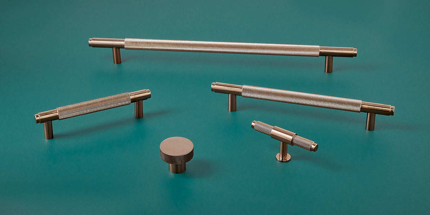 Knurled Round 42.5mm Brushed Bronze