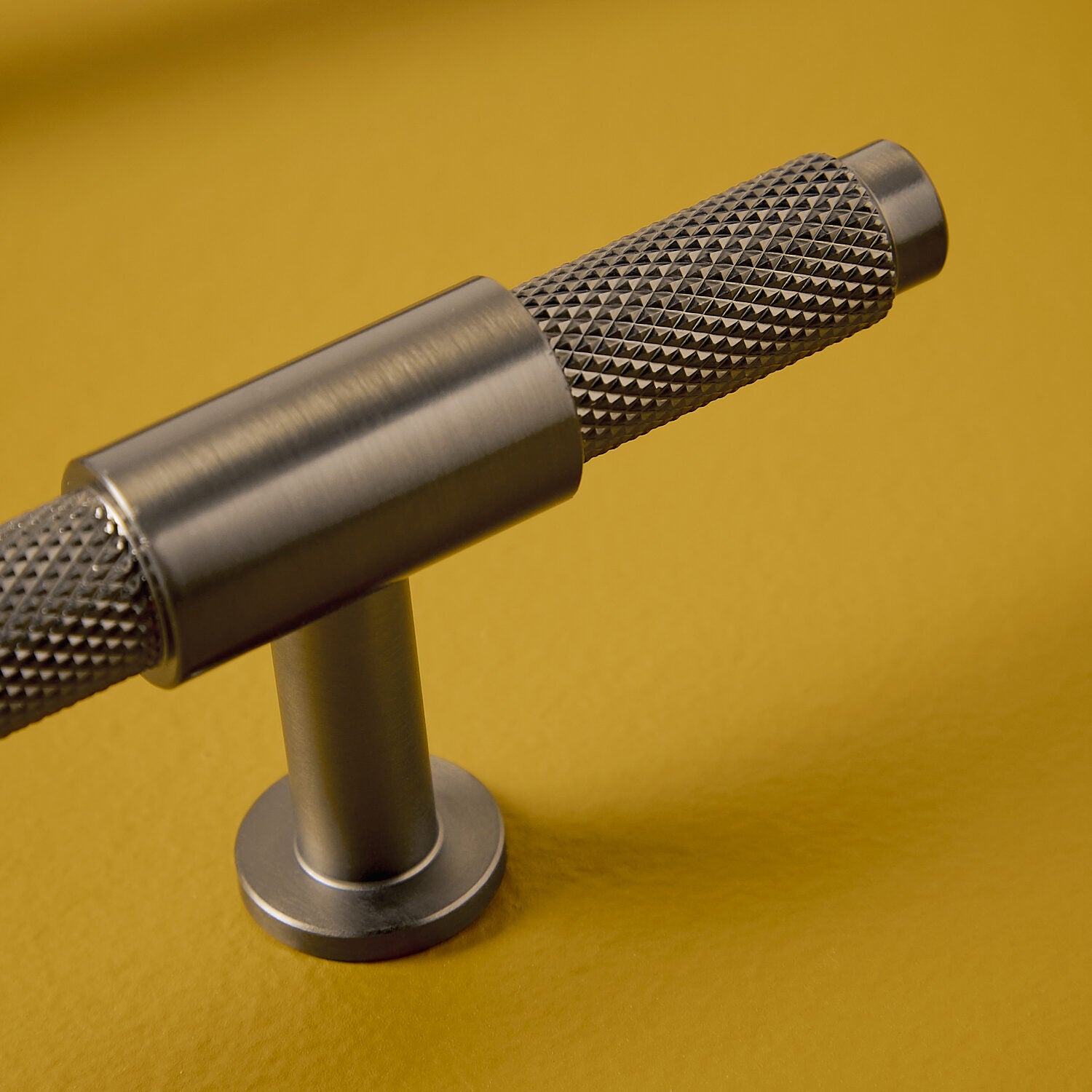 Knurled T Bar 95mm Handle Gunmetal