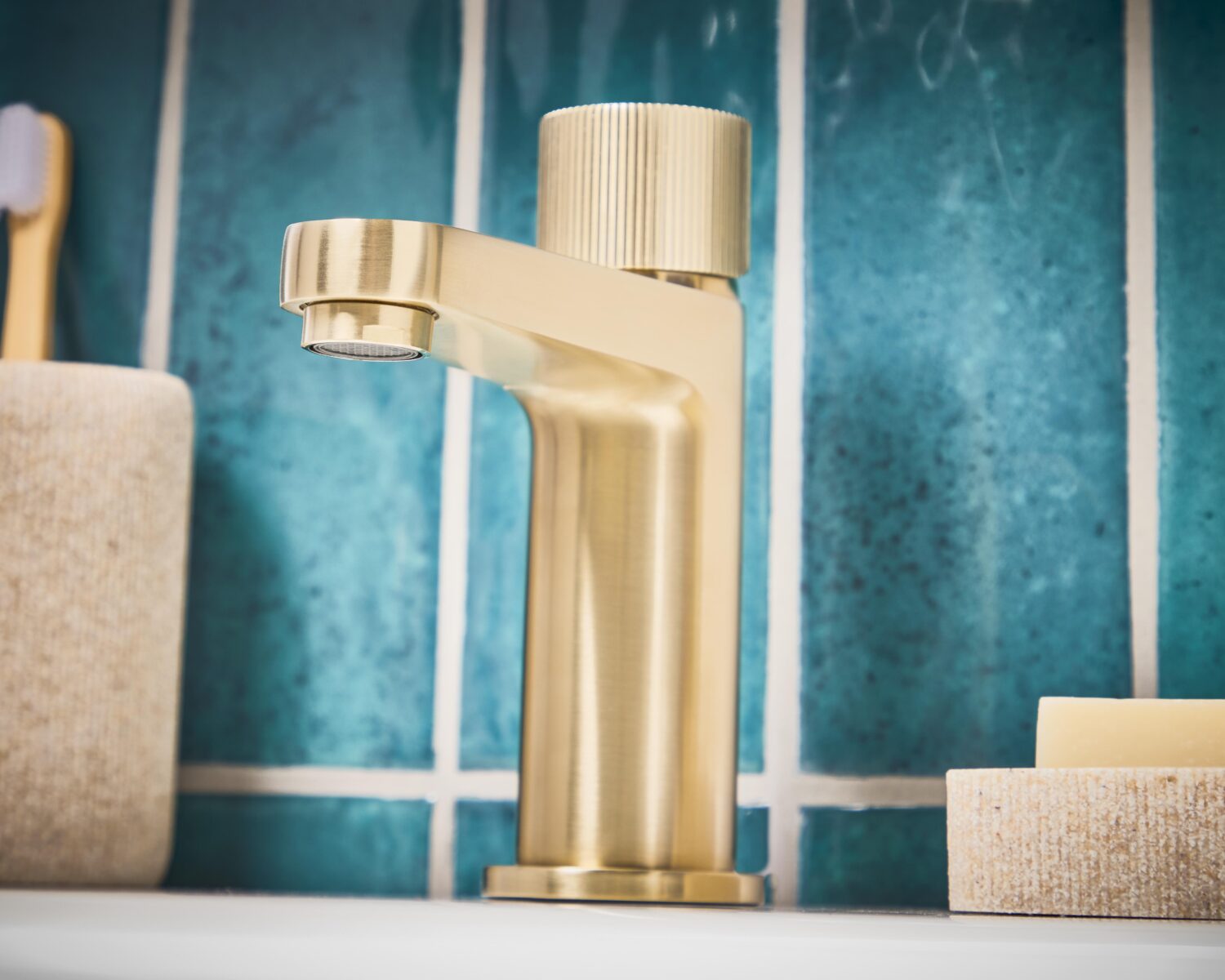 KOKO Mono Basin Mixer Brushed Brass