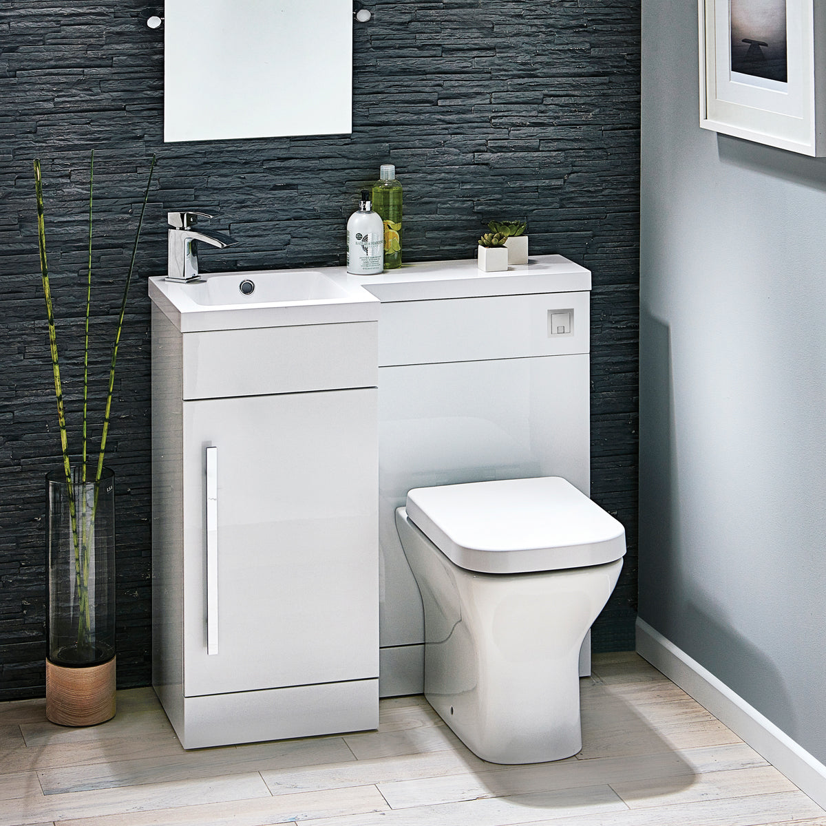 Lili 900 WC Unit