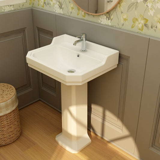 Wyndham traditional 580mm basin with one tap hole