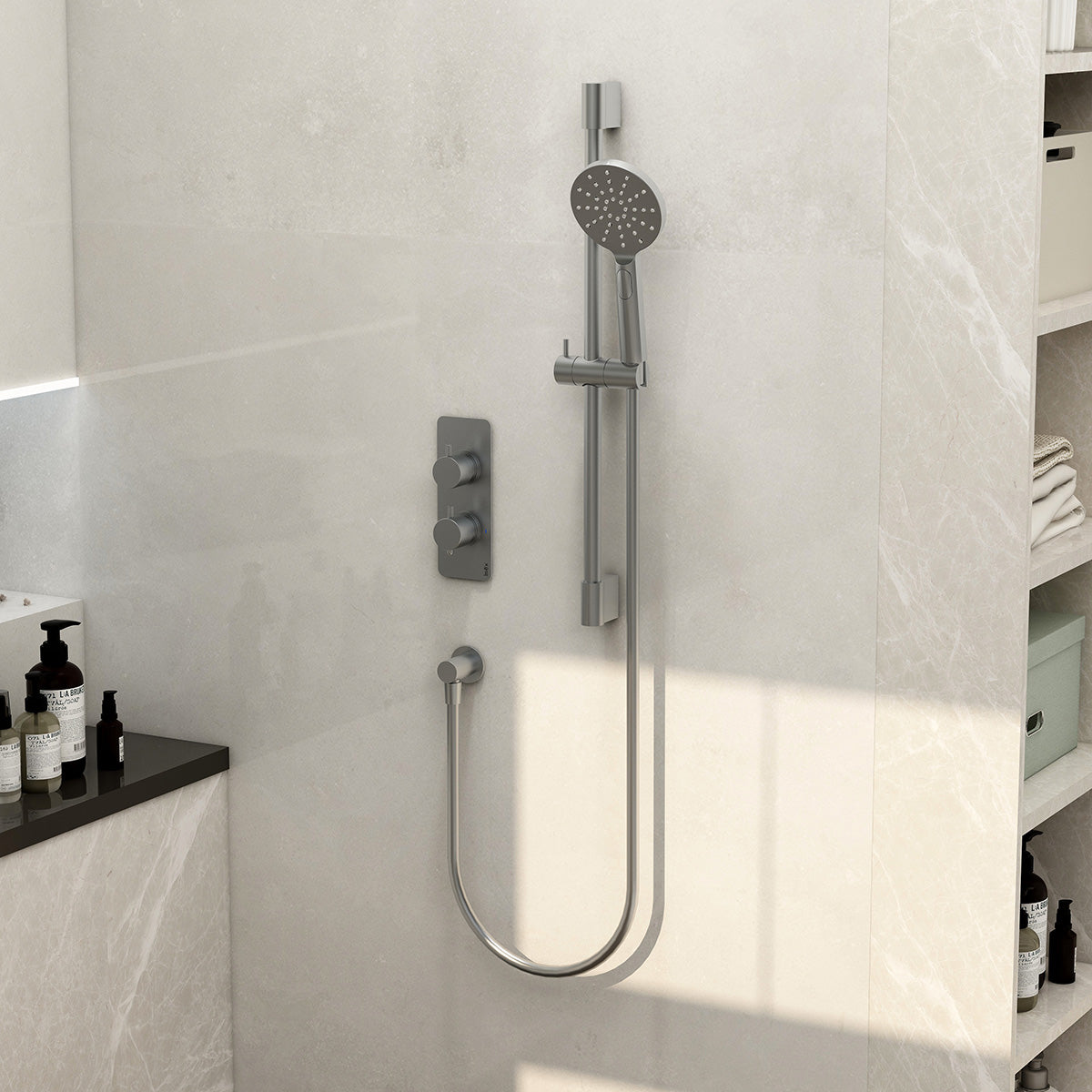 Ravine single outlet concealed thermostatic valve with adjustable multifunction handset in Chrome