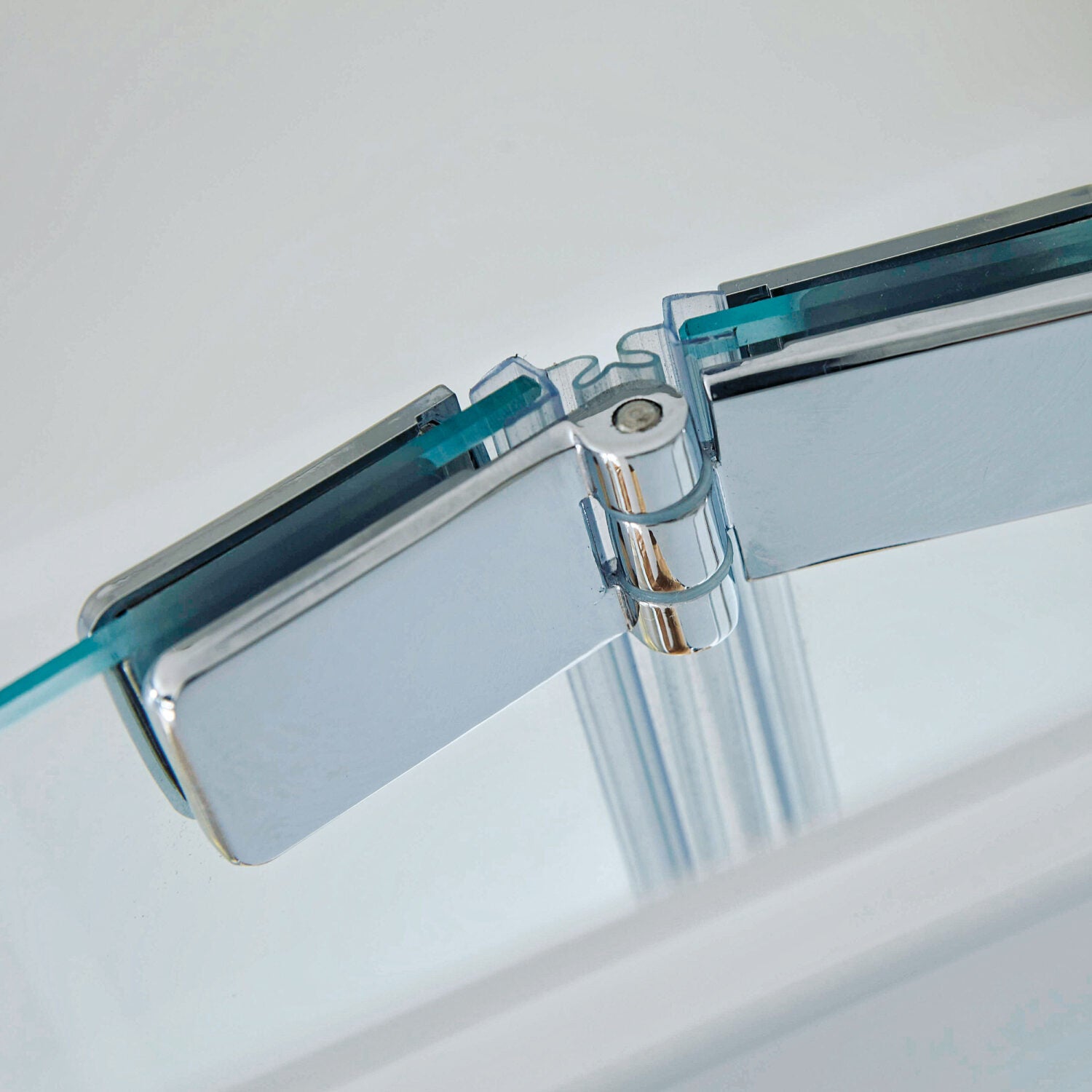 Bifold Semi Frameless Door 760