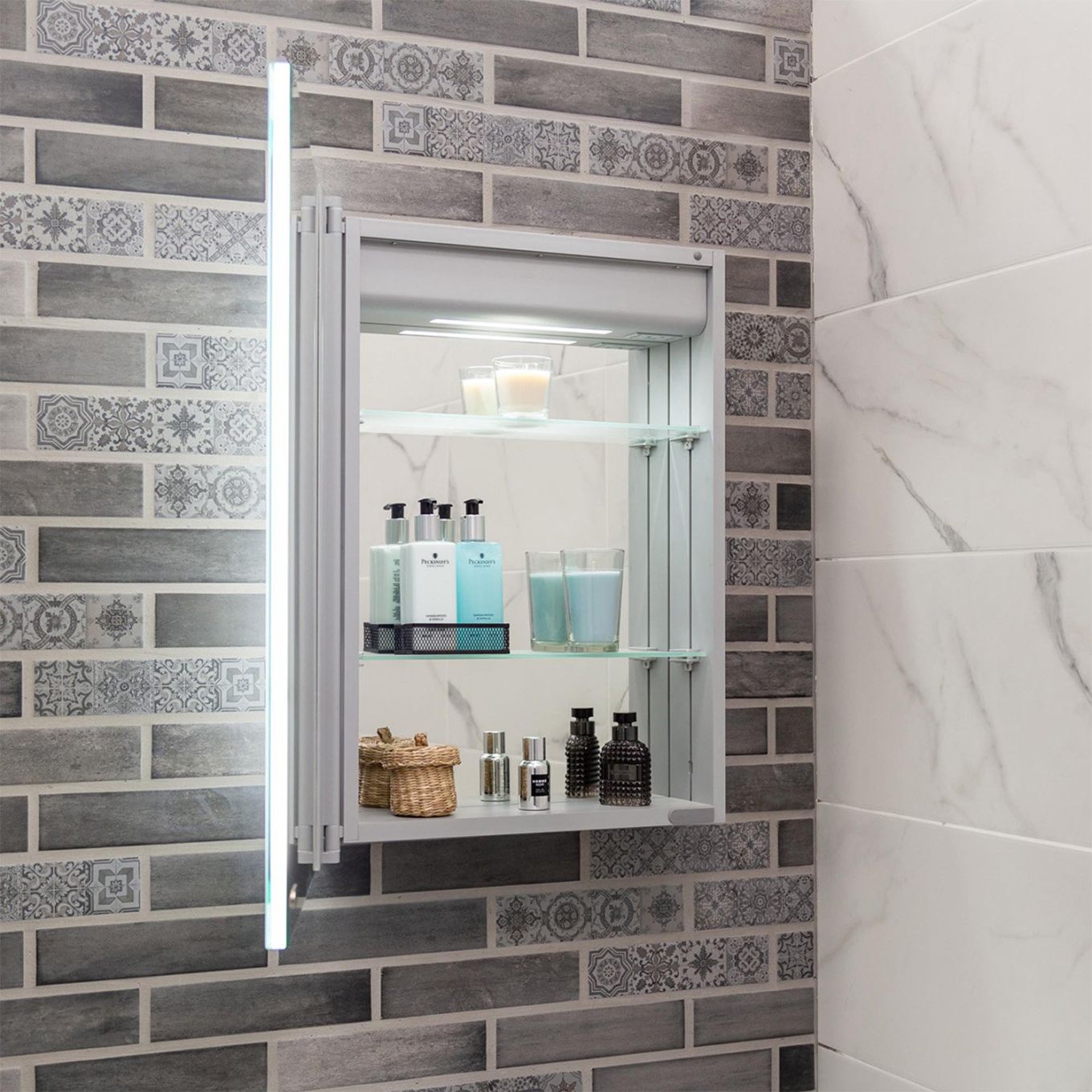 Lapis LED Mirrored Wall Single Cabinet 500x700mm